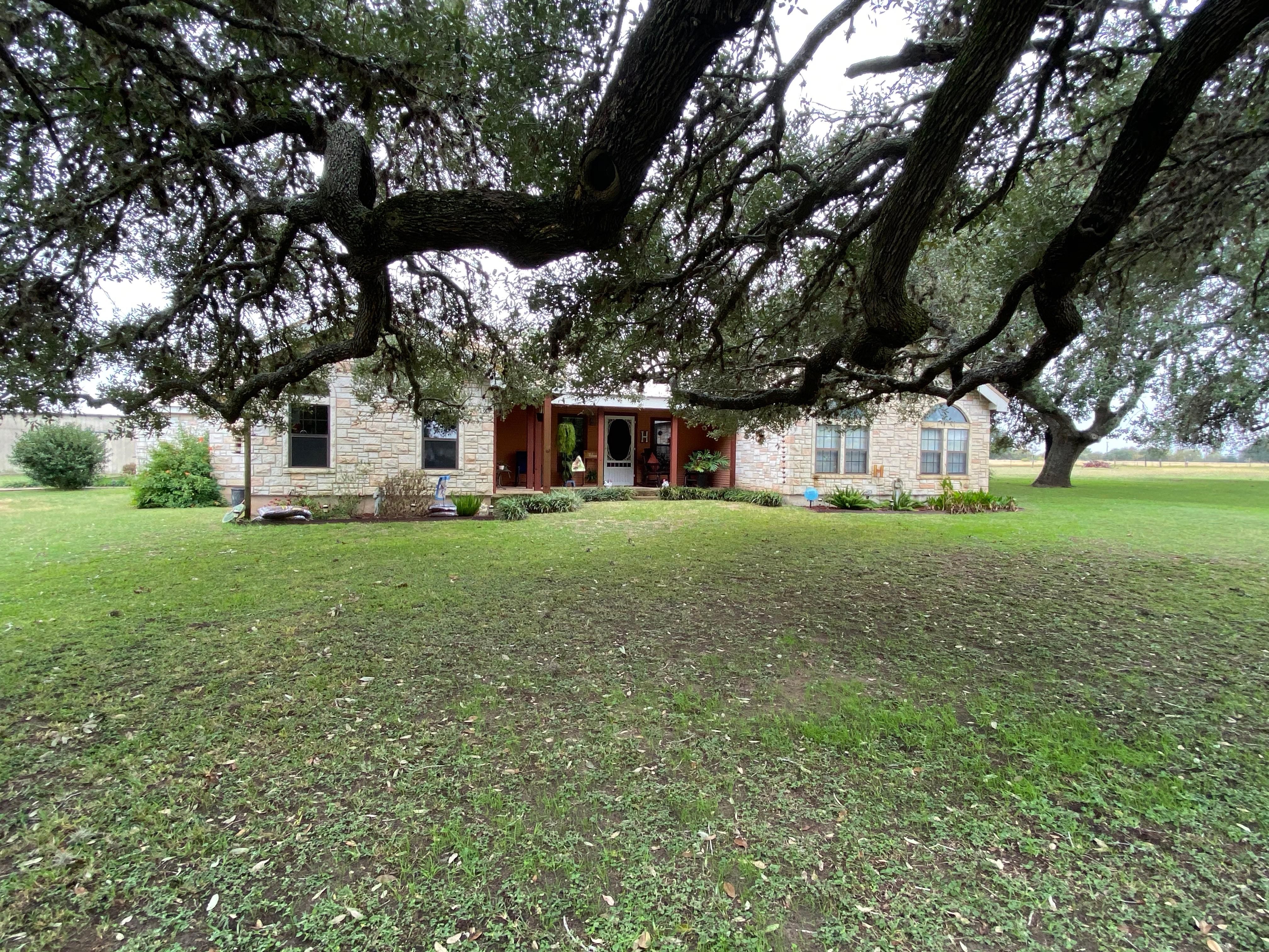 6.12 acres in Gonzales County, Texas