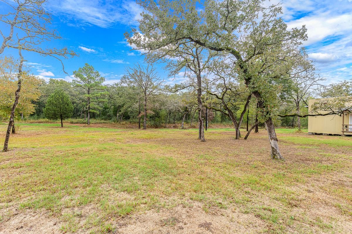 5.32 acres in Burleson County, Texas