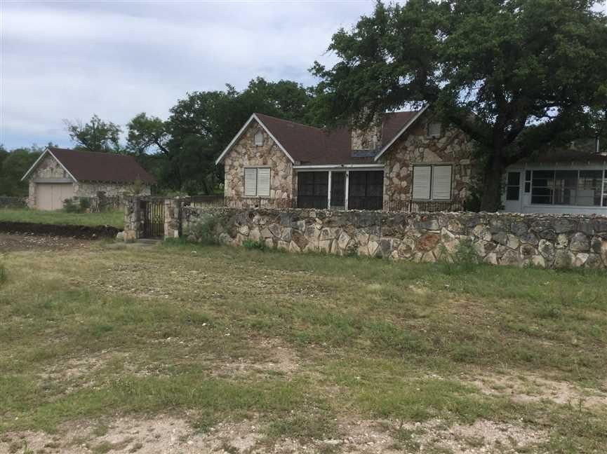 400 acres in Edwards County, Texas