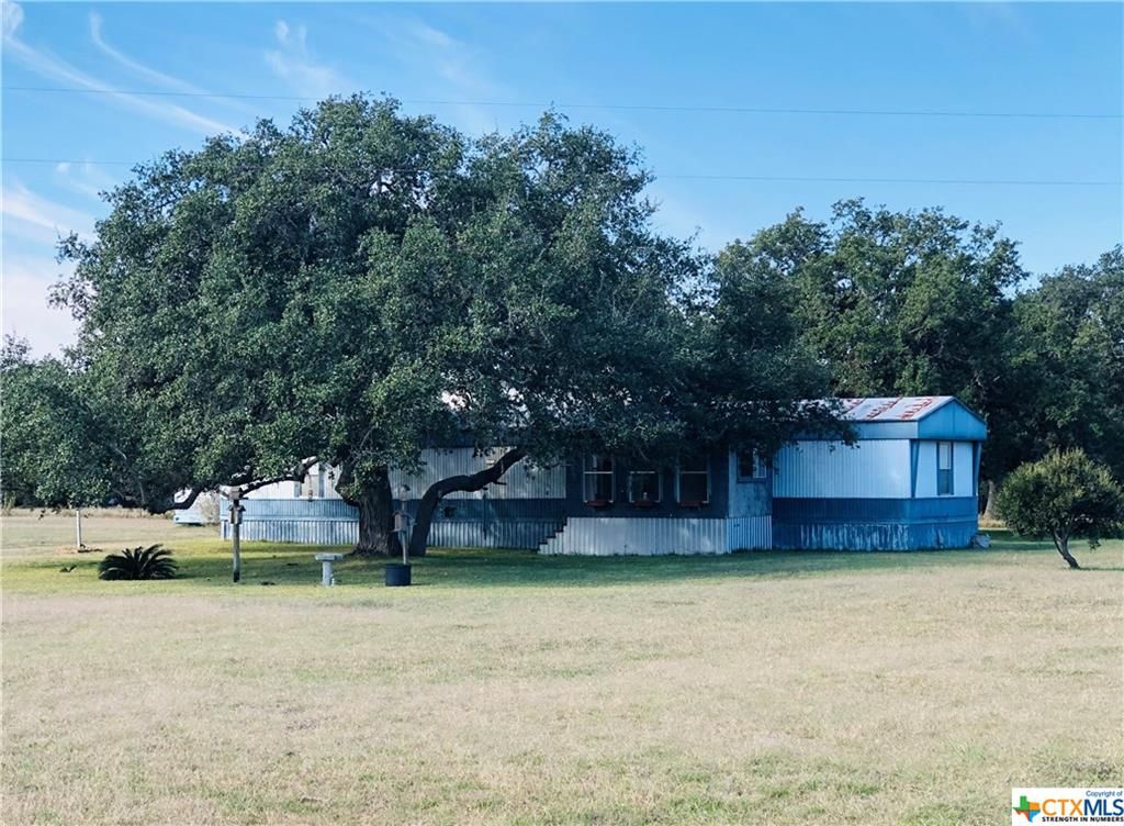 6.2 acres in Goliad County, Texas