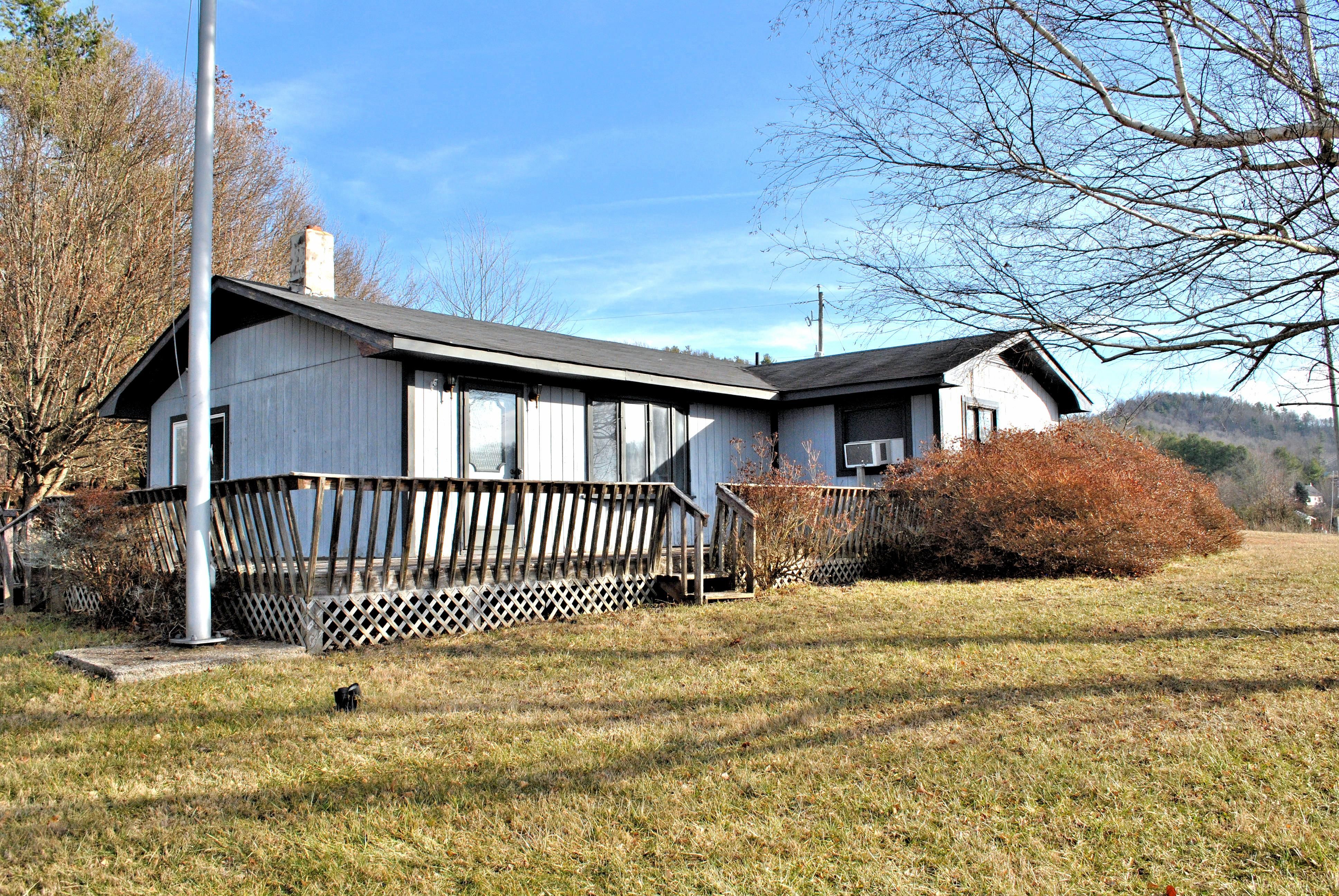 4.84 acres in Floyd County, Virginia