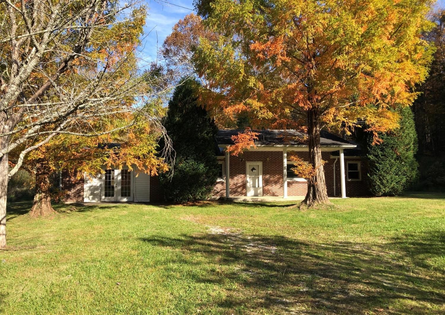 2 acres in Lee County, Kentucky