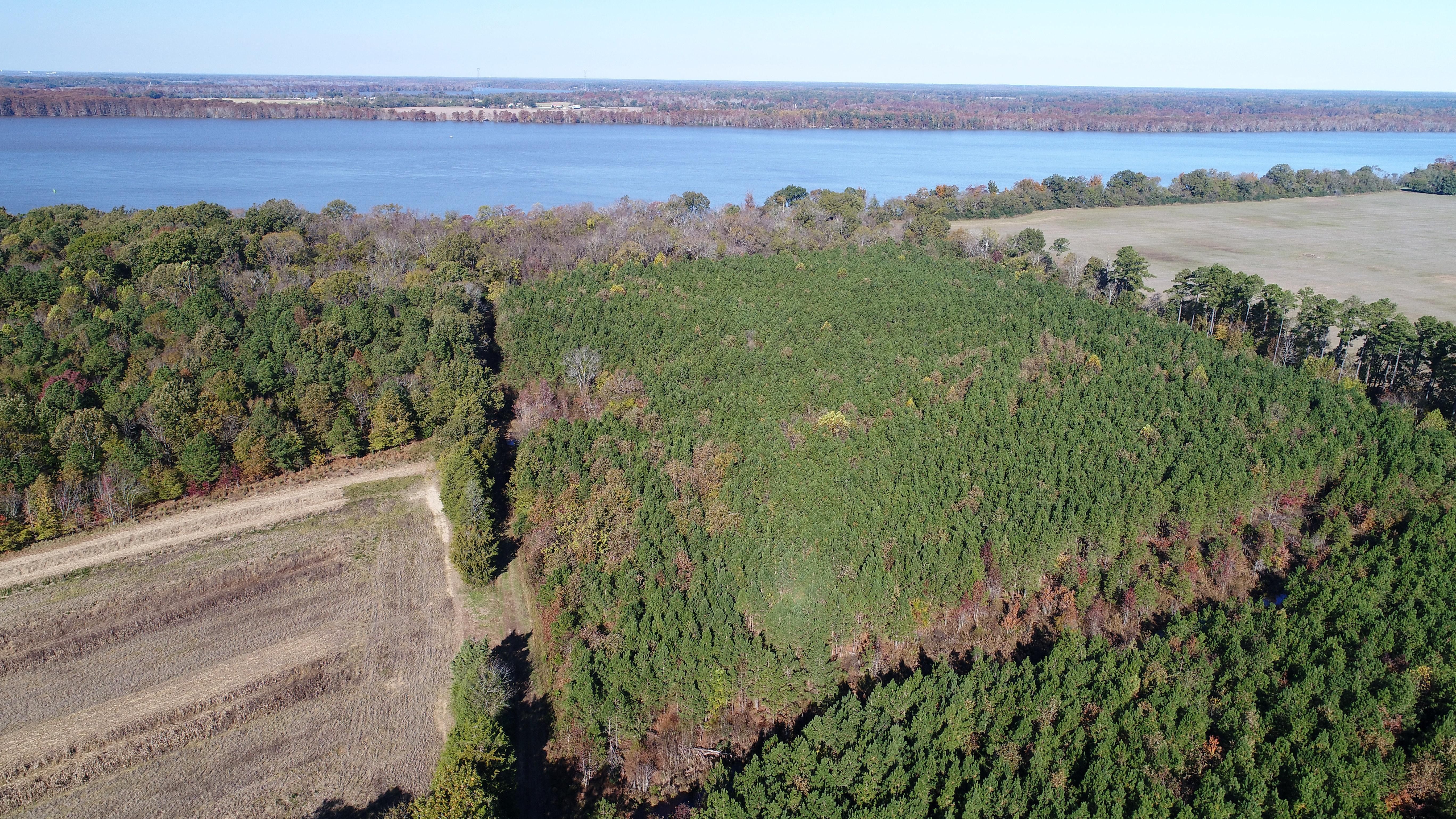 328 acres in Prince County, Virginia