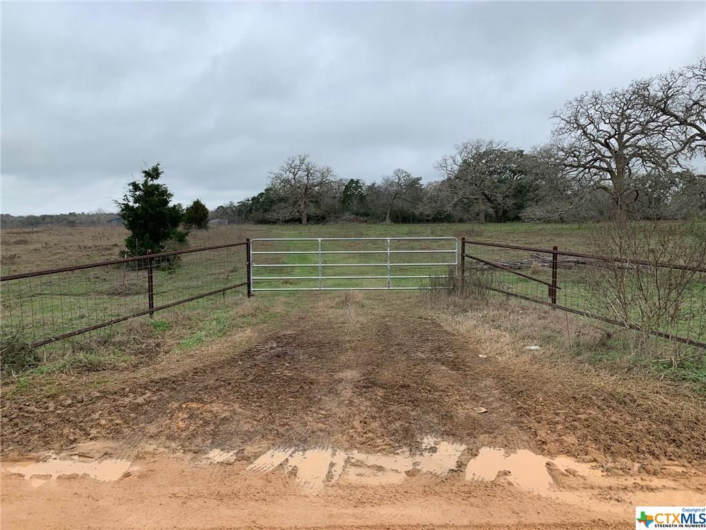 102.25 acres in Lavaca County, Texas
