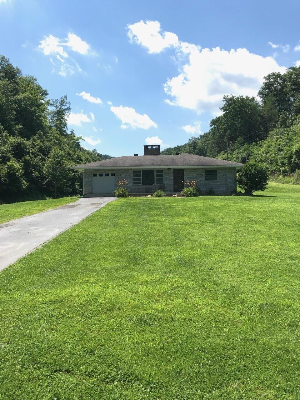 211 acres in County, Kentucky