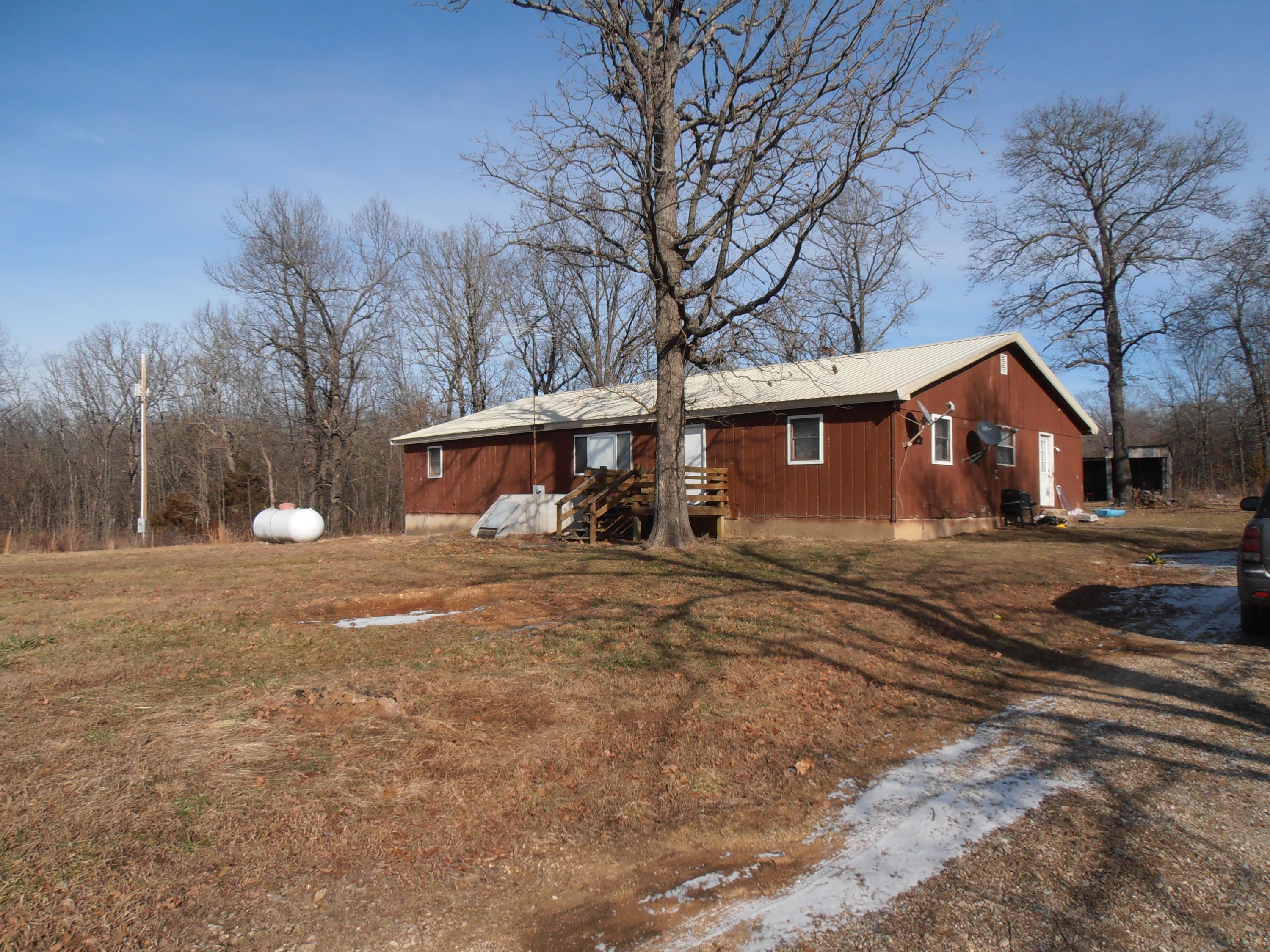 32 acres in Hickory County, Missouri