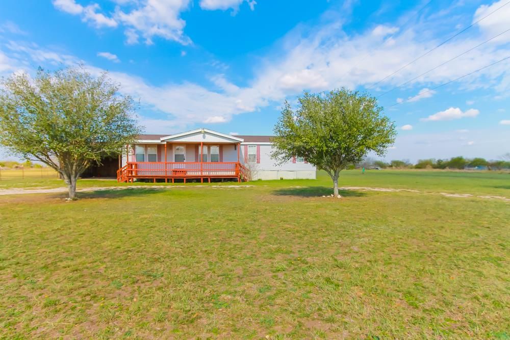 2.33 acres in Bee County, Texas