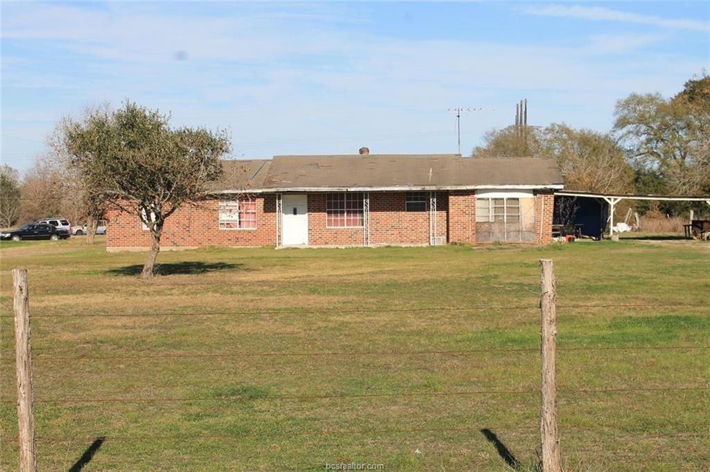 2 acres in Burleson County, Texas