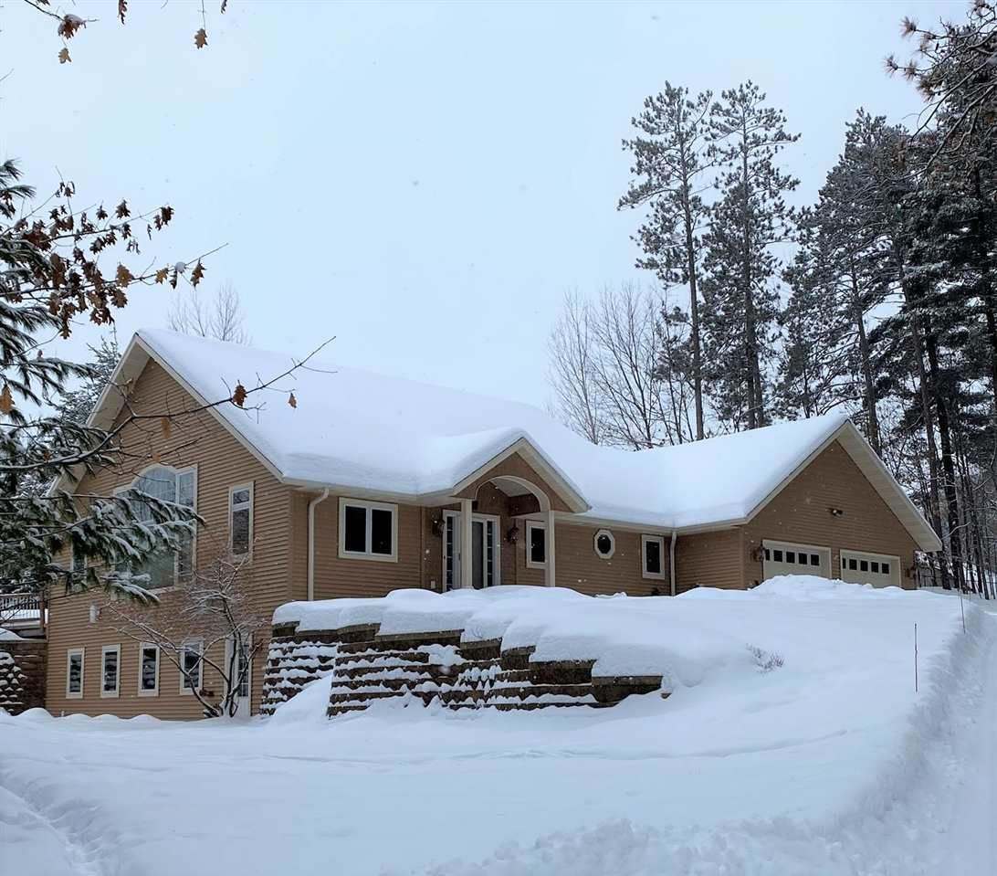 1.7 acres in Dickinson County, Michigan