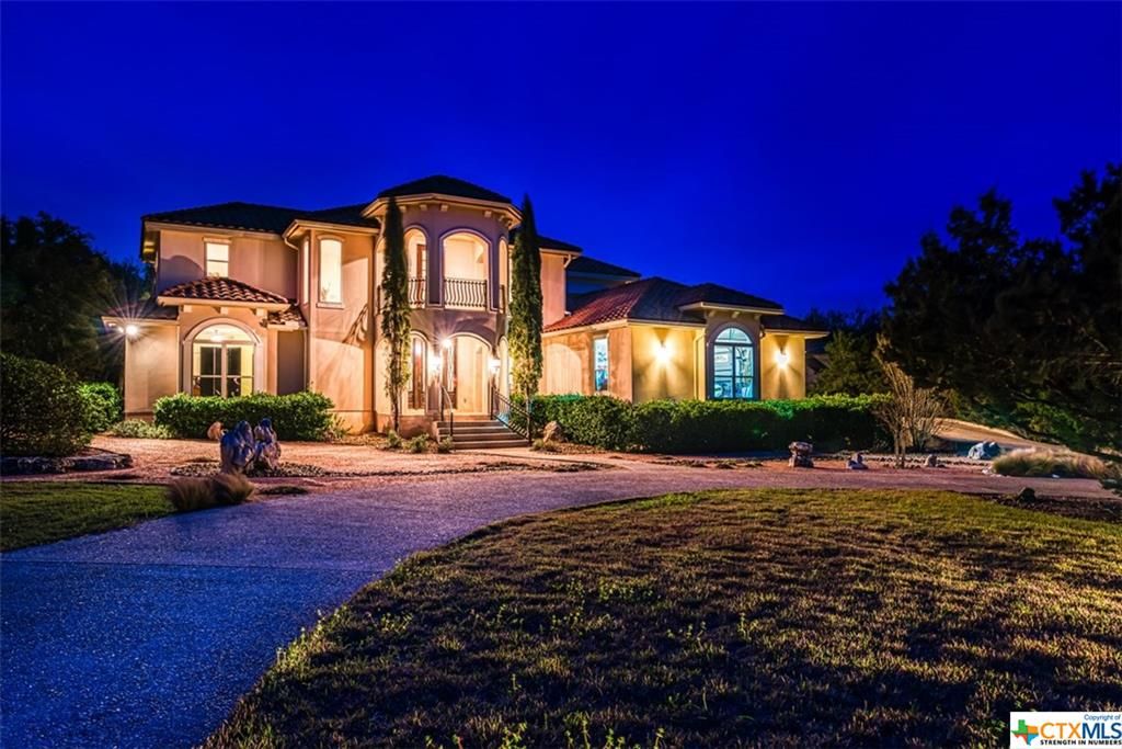 1.01 acres in Bexar County, Texas