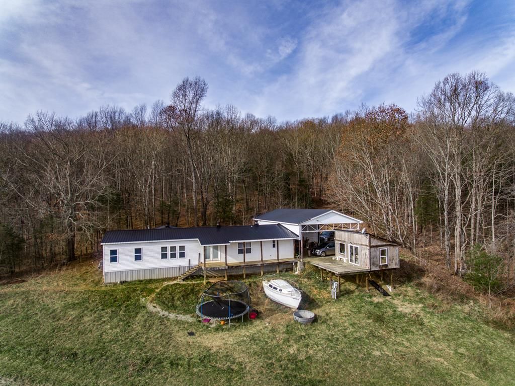 28 acres in Overton County, Tennessee