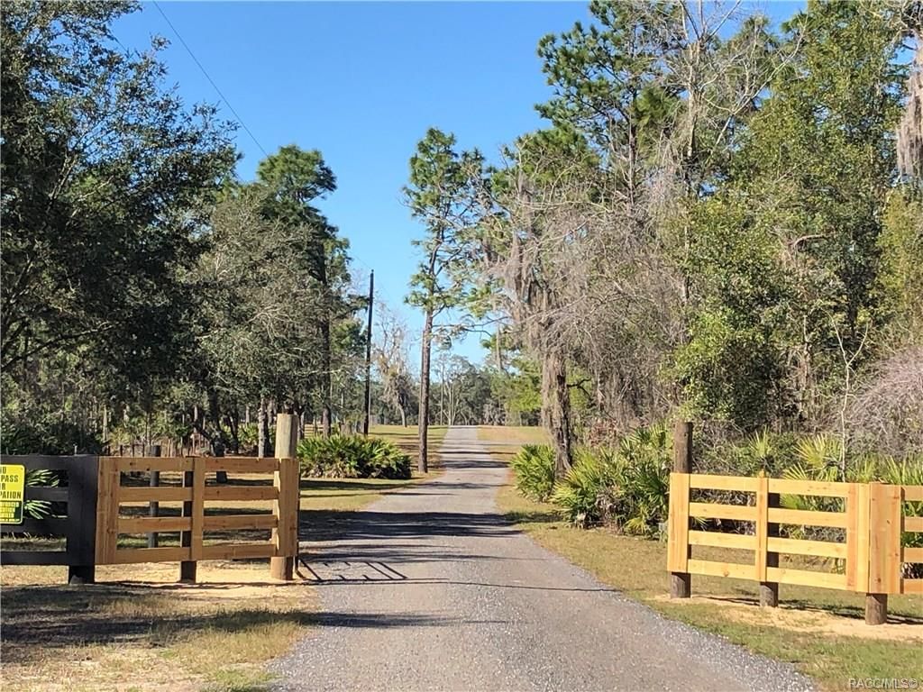 10.17 acres in Citrus County, Florida