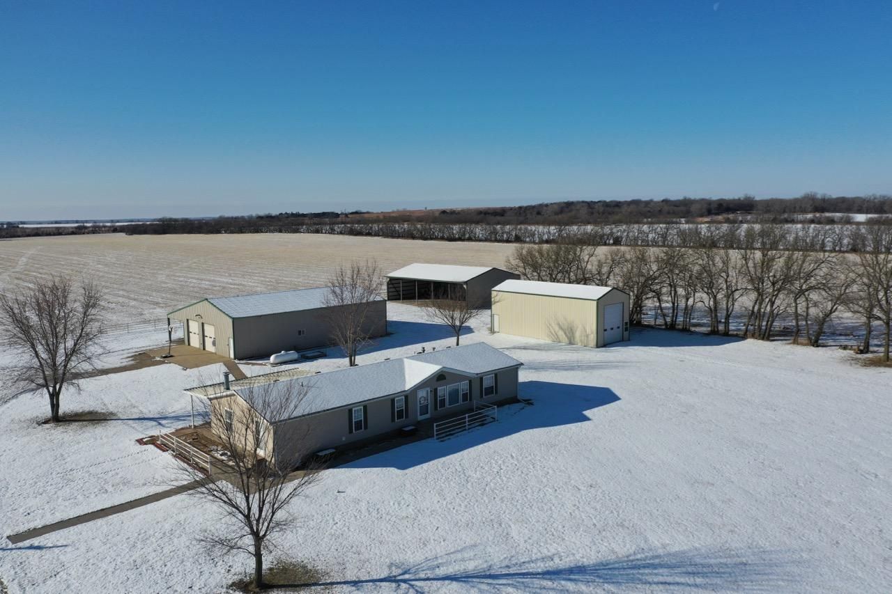 160 acres in Greenwood County, Kansas