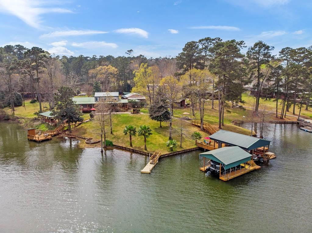 0.75 acres in Sabine County, Texas