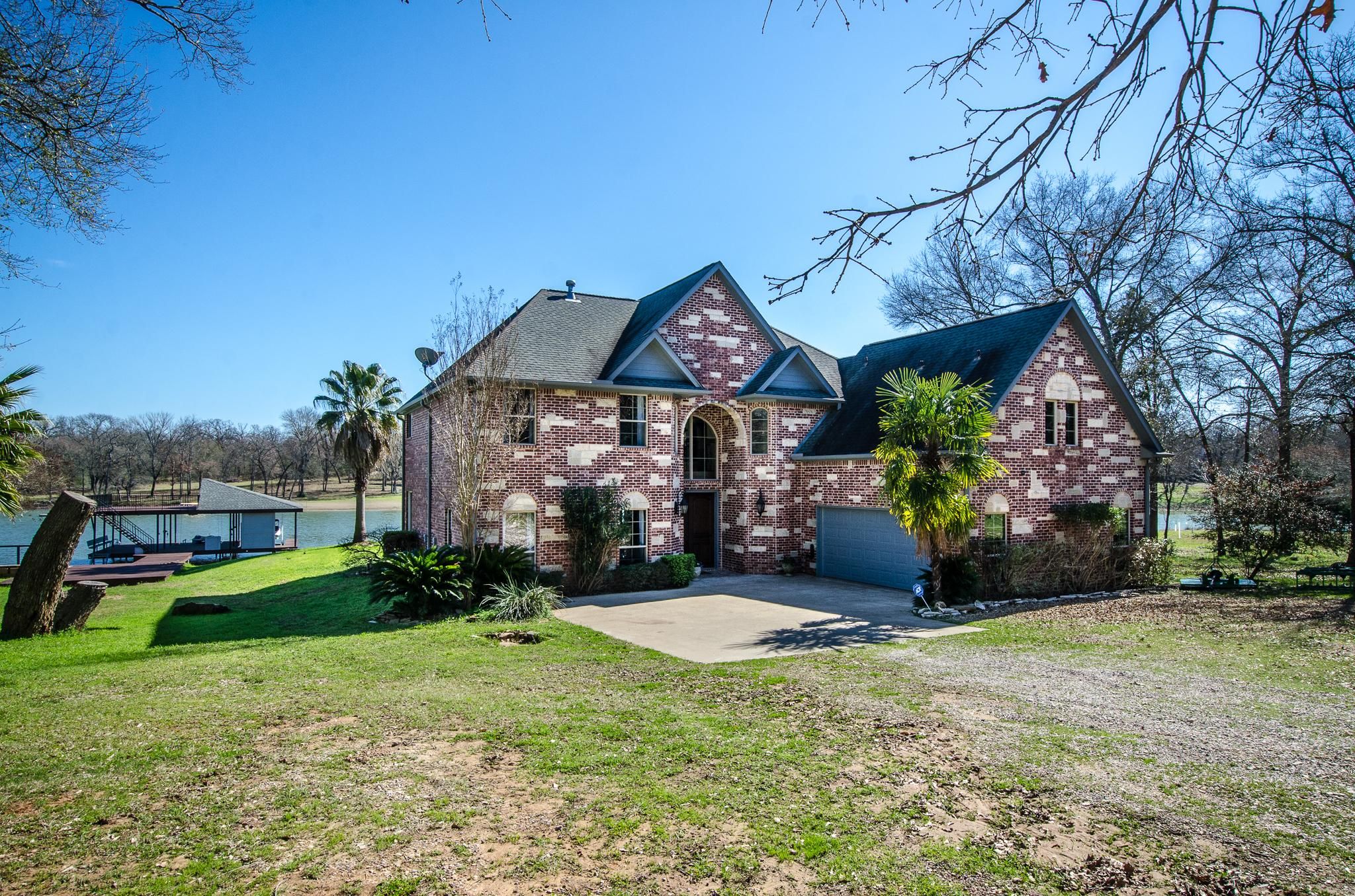 8.89 acres in Navarro County, Texas