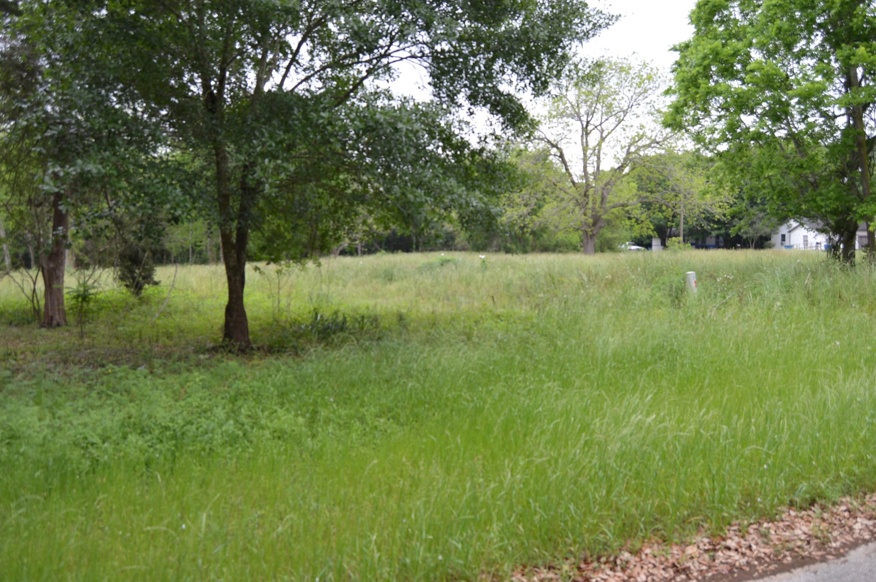1.21 acres in Waller County, Texas