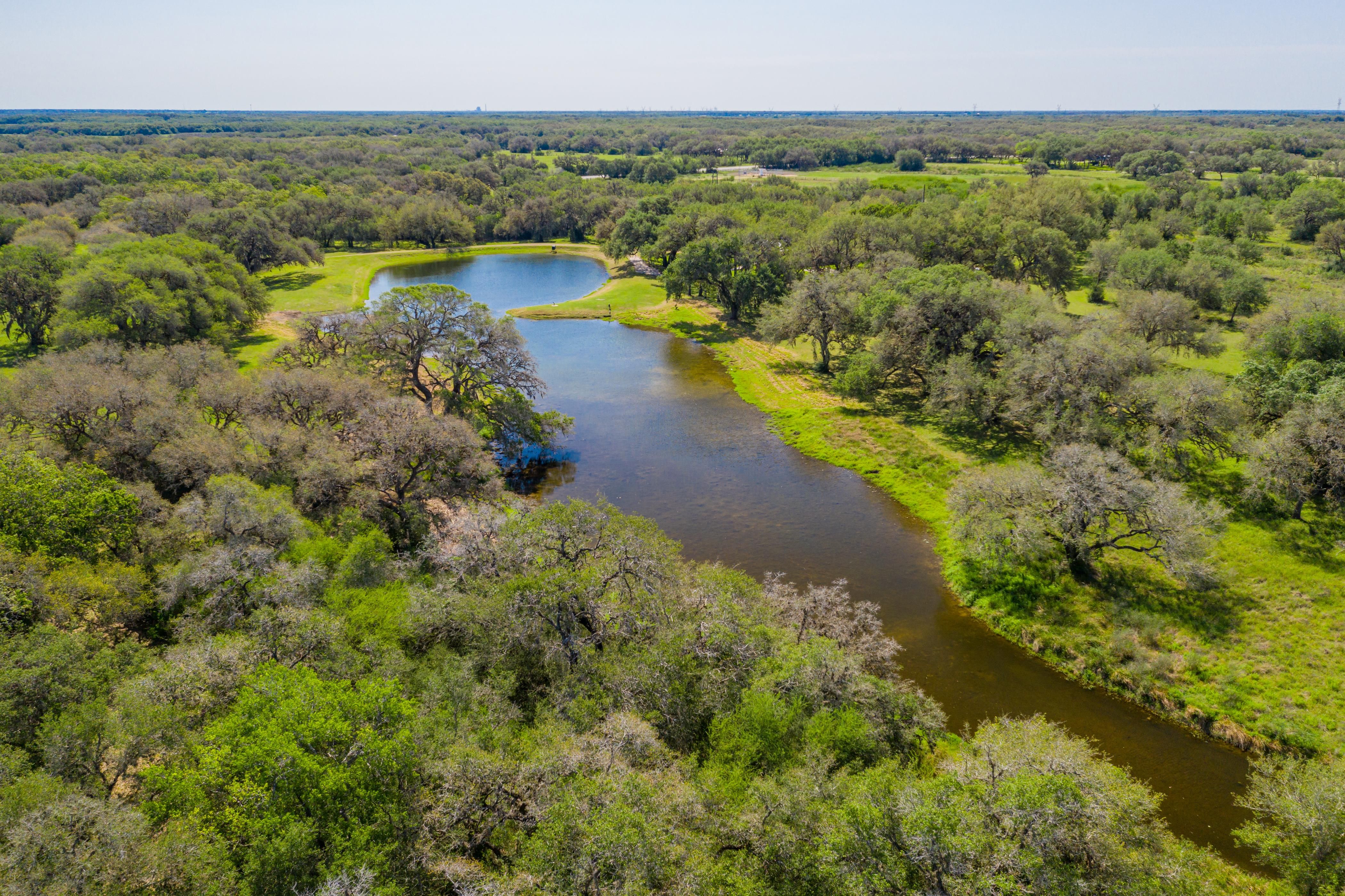 550 acres in Goliad County, Texas