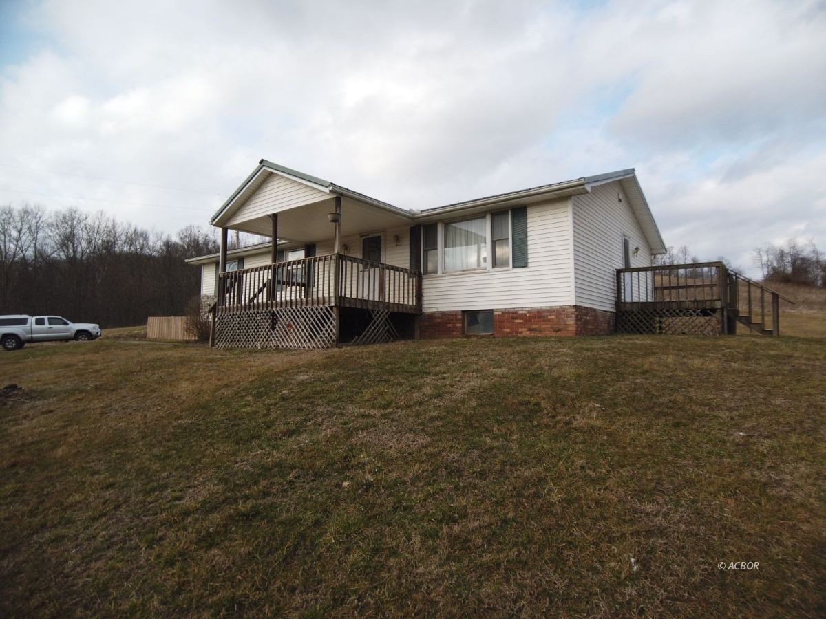 9.32 acres in Meigs County, Ohio