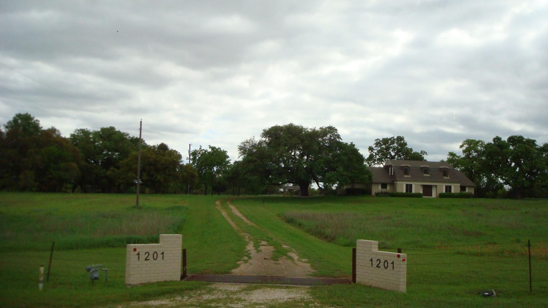 17.29 acres in Falls County, Texas