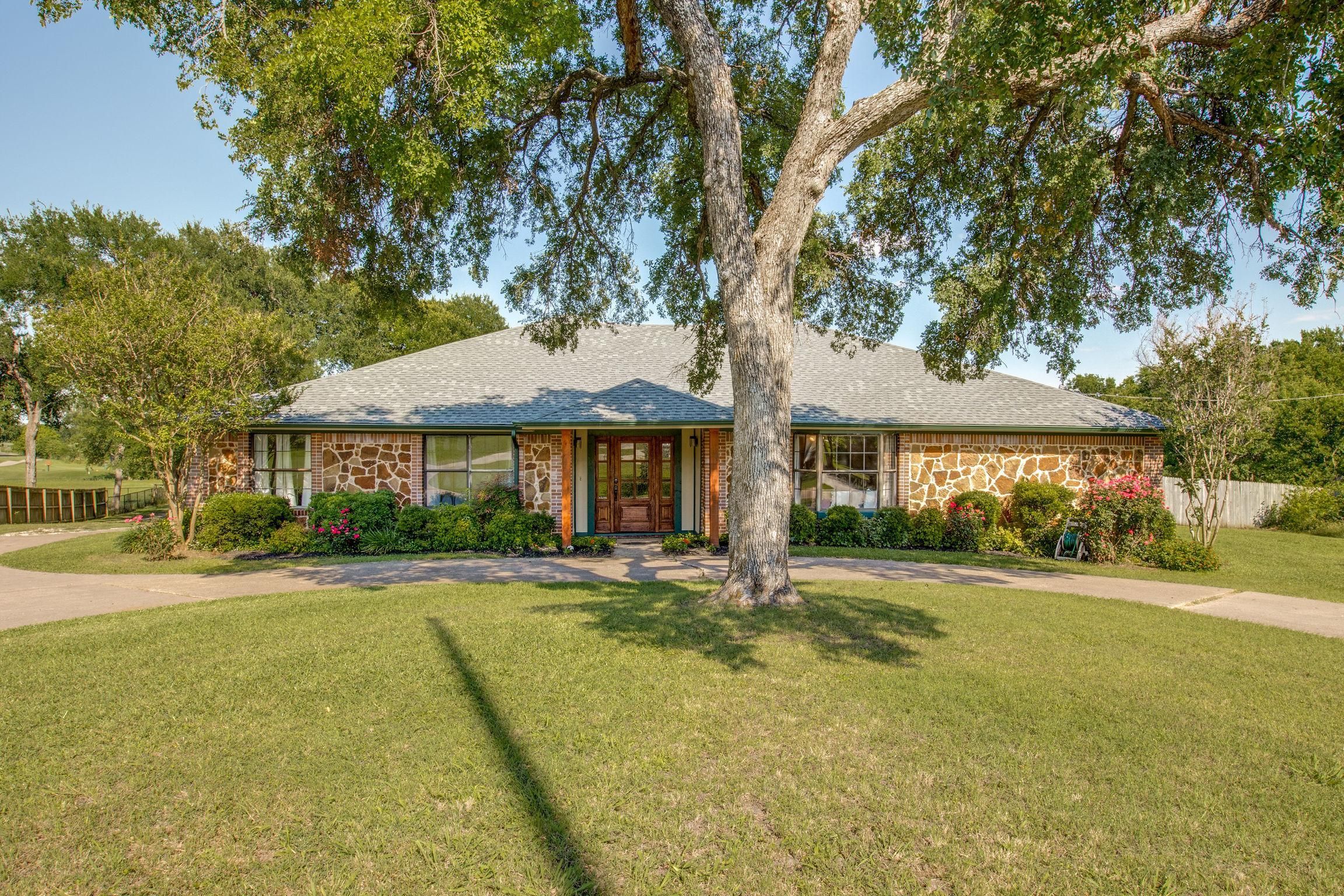 9.65 acres in Kaufman County, Texas