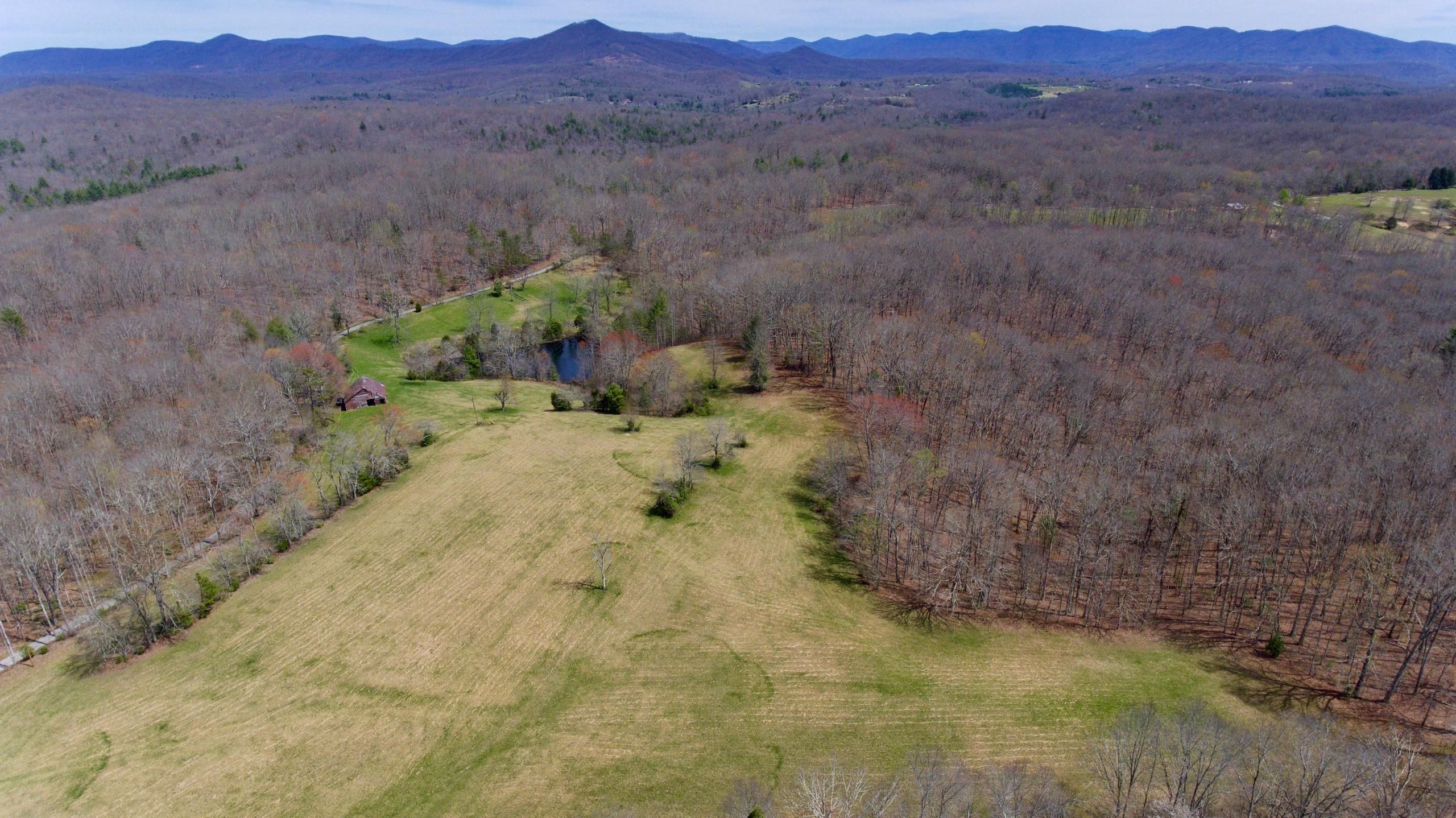 100 acres in County, Tennessee