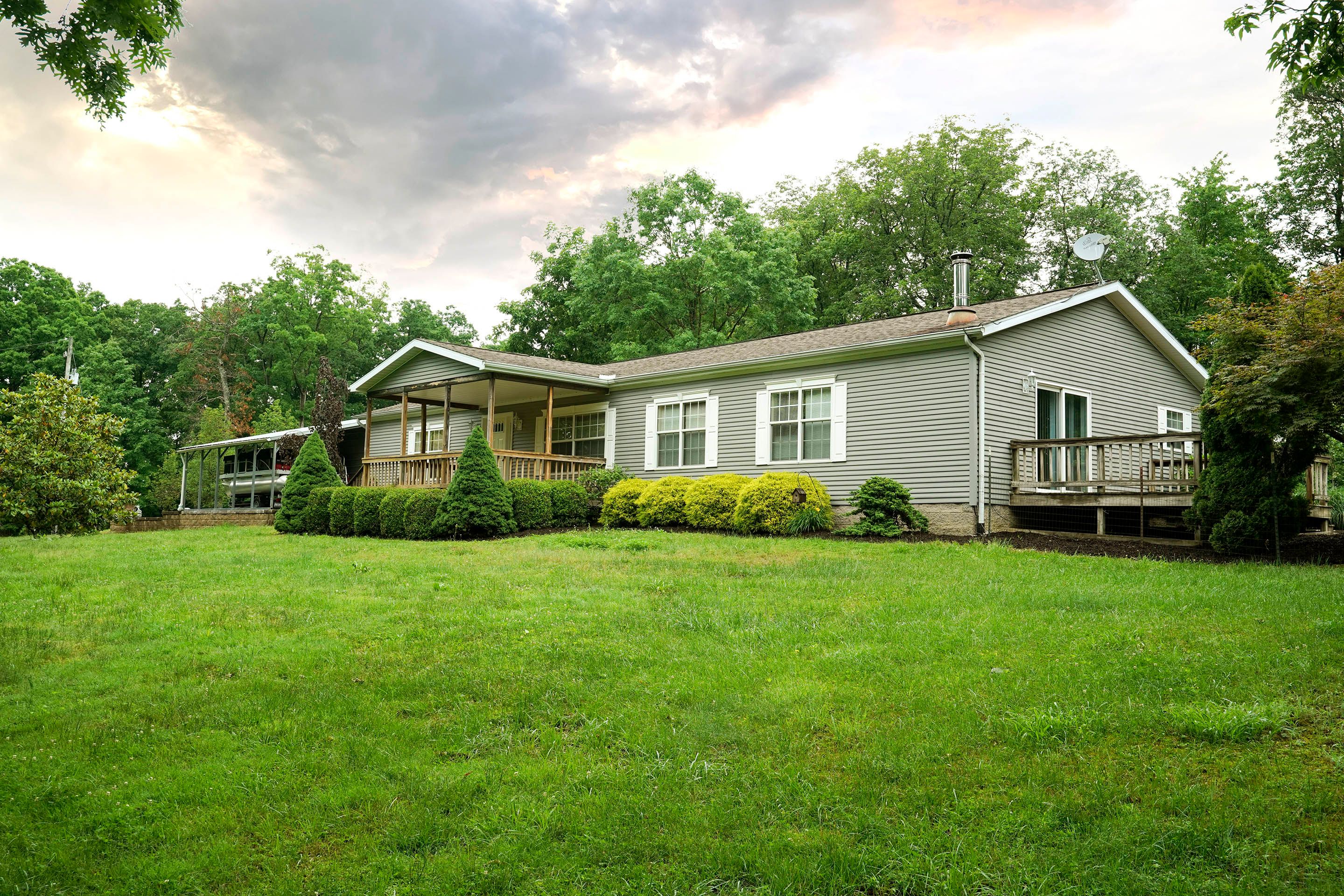 65 acres in Putnam County, West Virginia