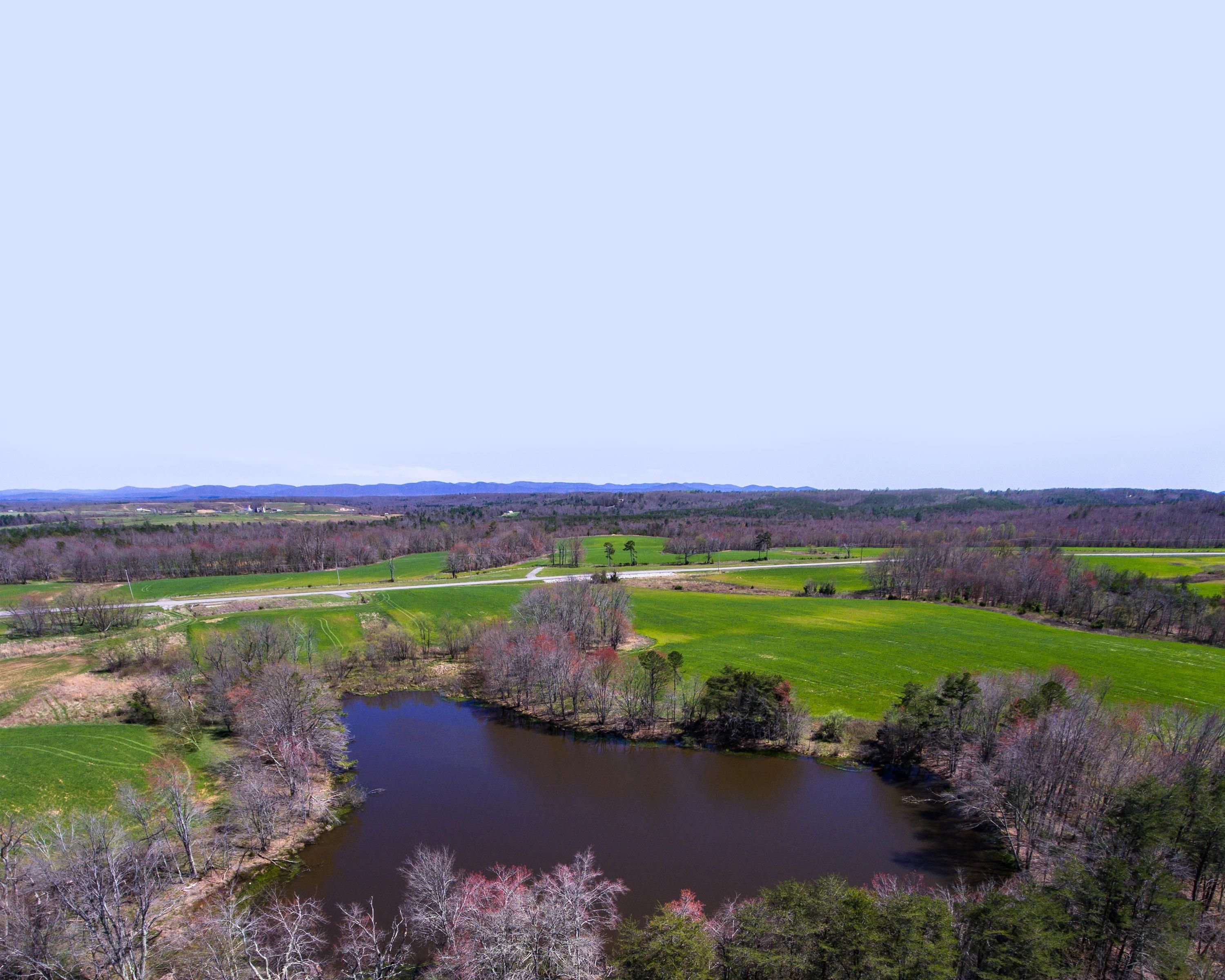 1,932 acres in County, Tennessee