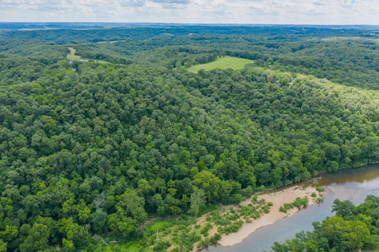 24 acres in Stone County, Missouri