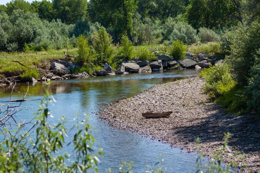 280 acres in Big Horn County, Wyoming