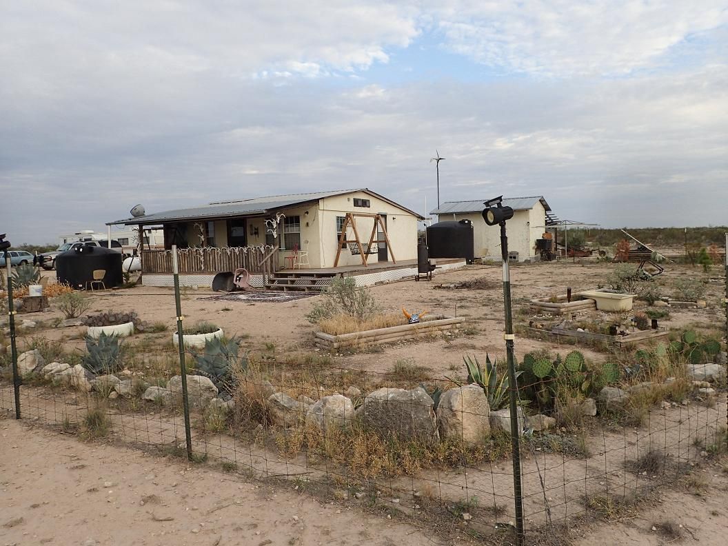 408.27 acres in Terrell County, Texas