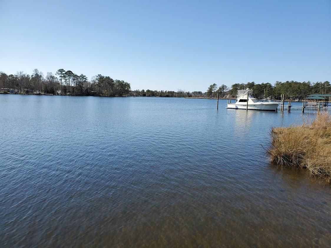 5.5 acres in Pamlico County, North Carolina