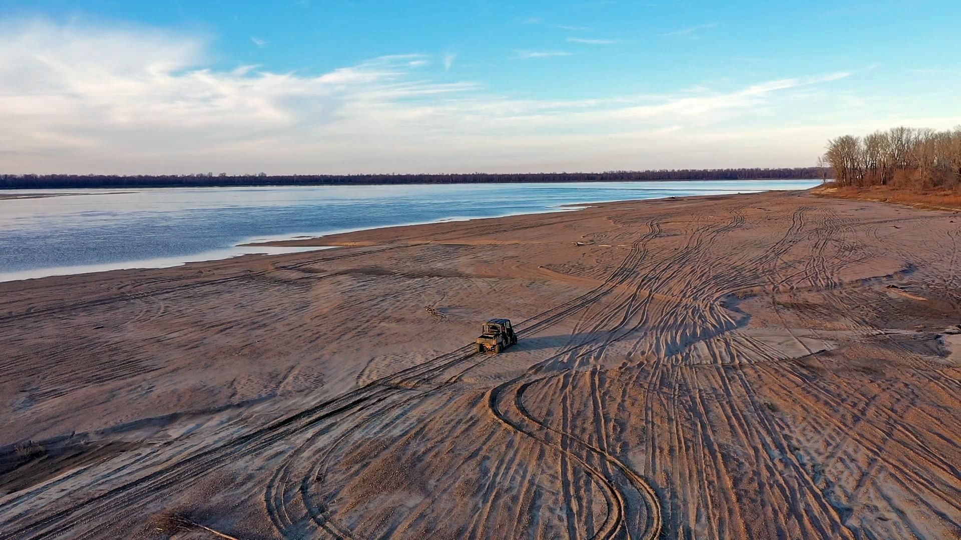 1,000 acres in Lake County, Tennessee