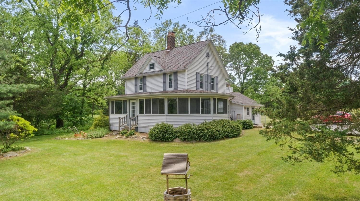 10.07 acres in Washtenaw County, Michigan