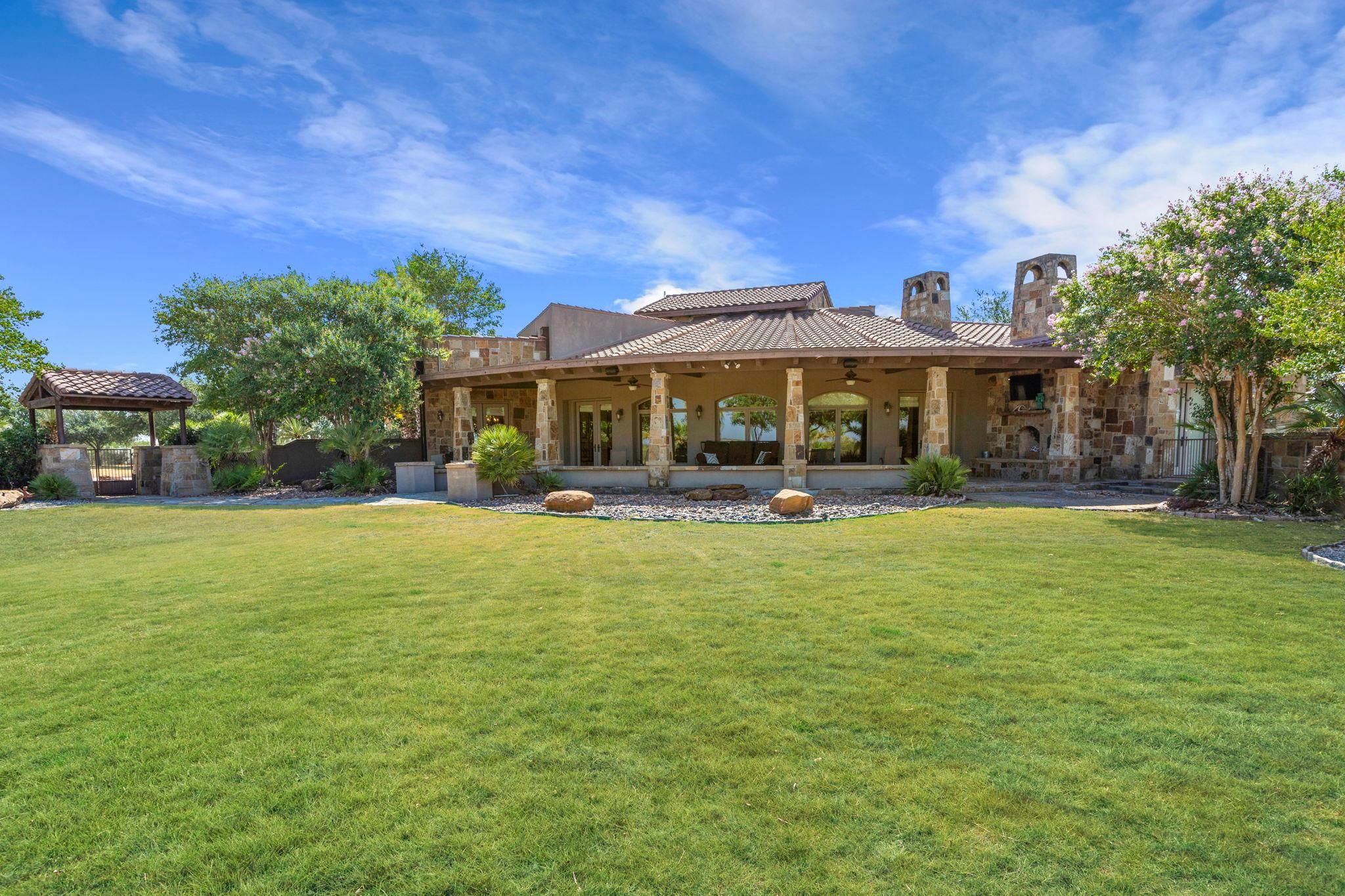 713 acres in Uvalde County, Texas