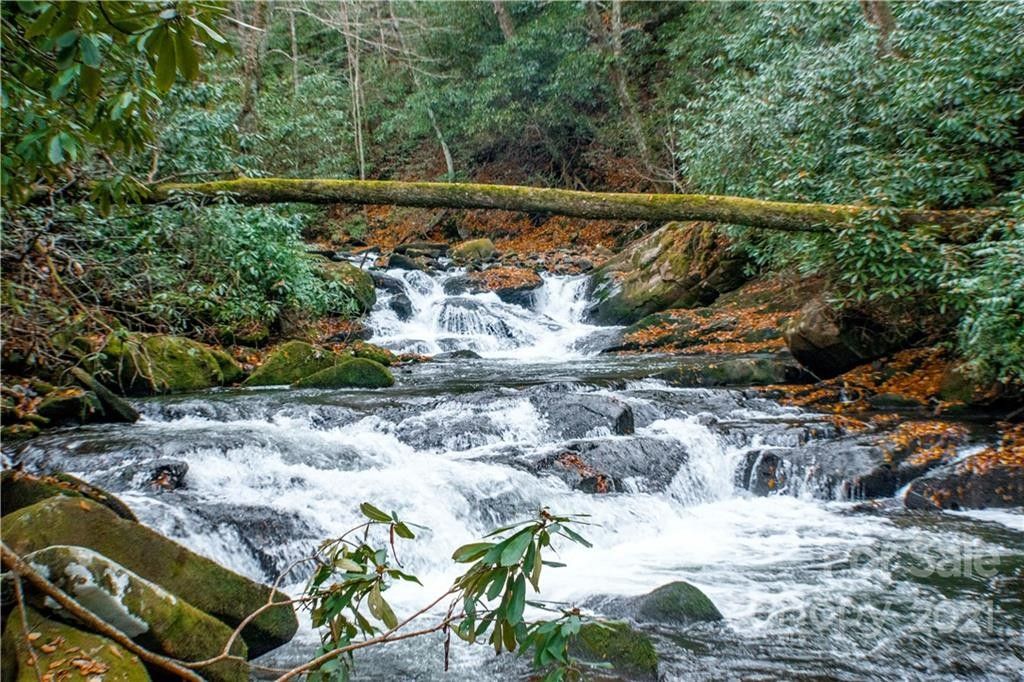 499 acres in Macon County, North Carolina