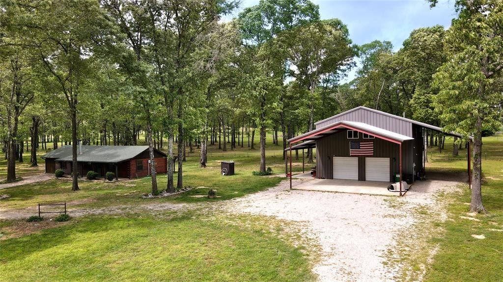 10.51 acres in Henderson County, Texas