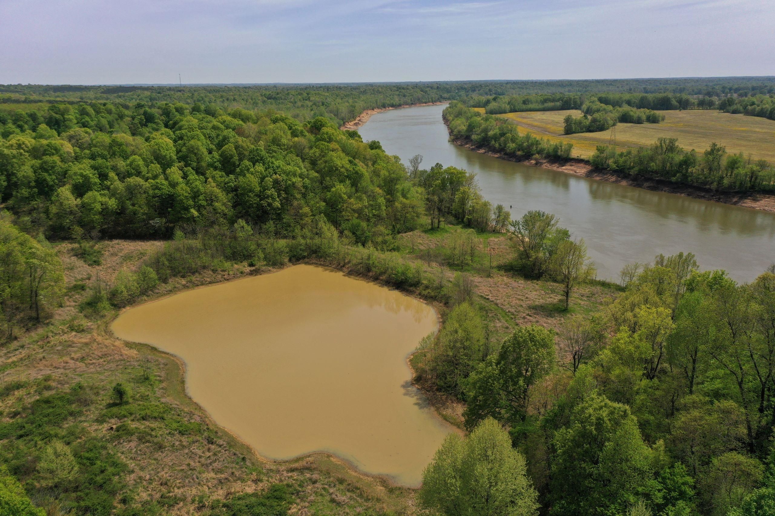947 acres in Crittenden County, Kentucky