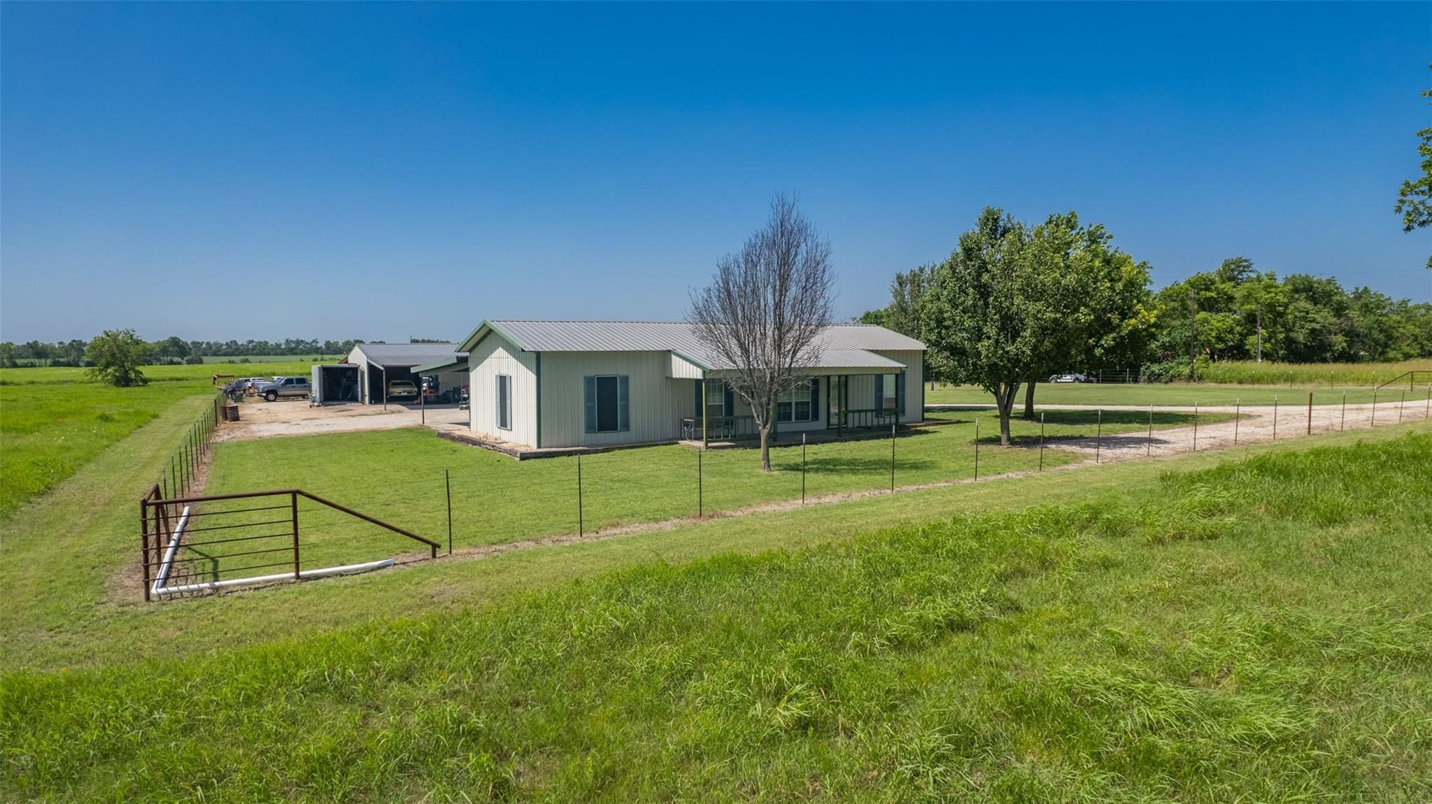 1.2 acres in Delta County, Texas