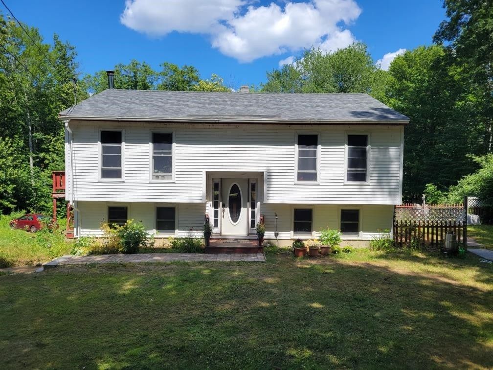 3.01 acres in Rockingham County, New Hampshire