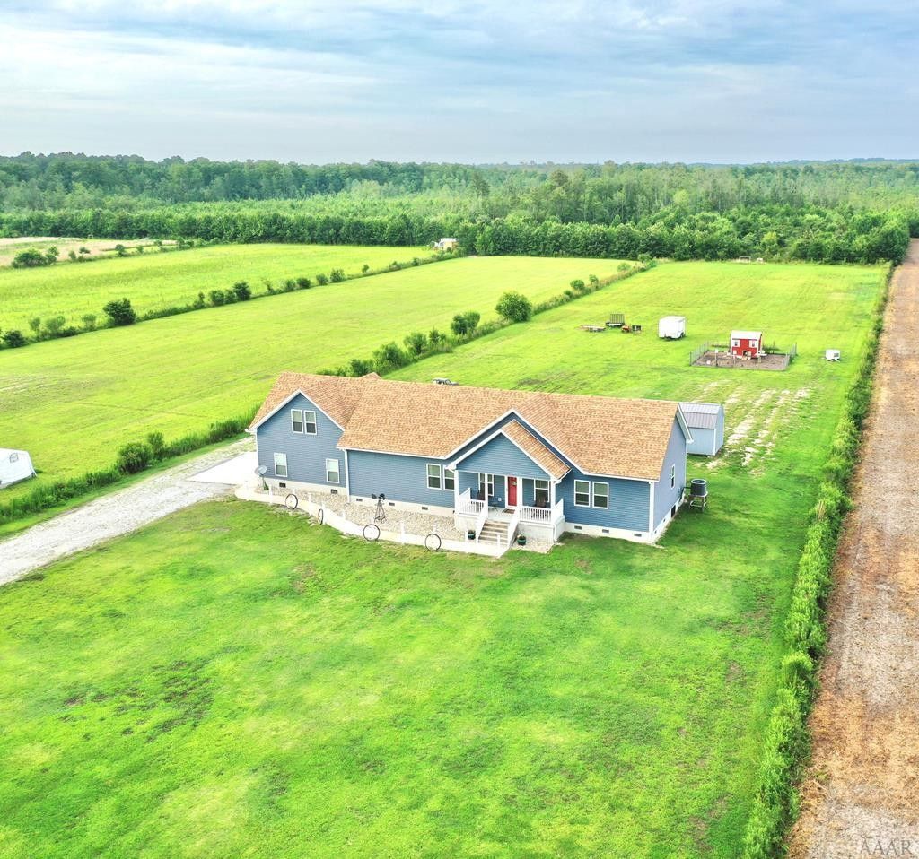 10.03 acres in Currituck County, North Carolina