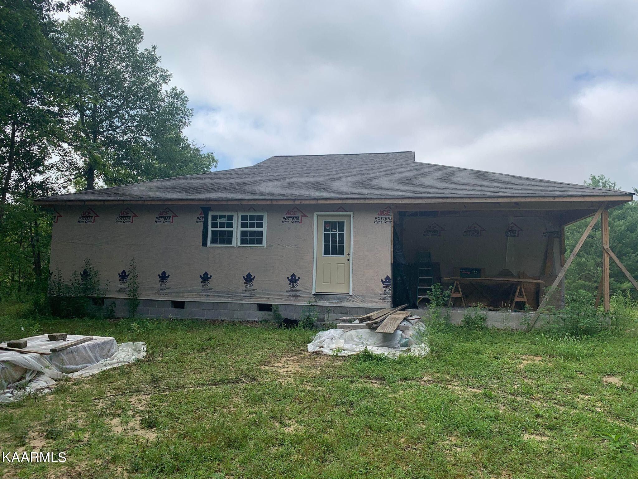 2.01 acres in Fentress County, Tennessee