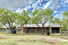 Properties Of Clifton Shearrer With Brohill Realty Ltd In Pleasanton Tx