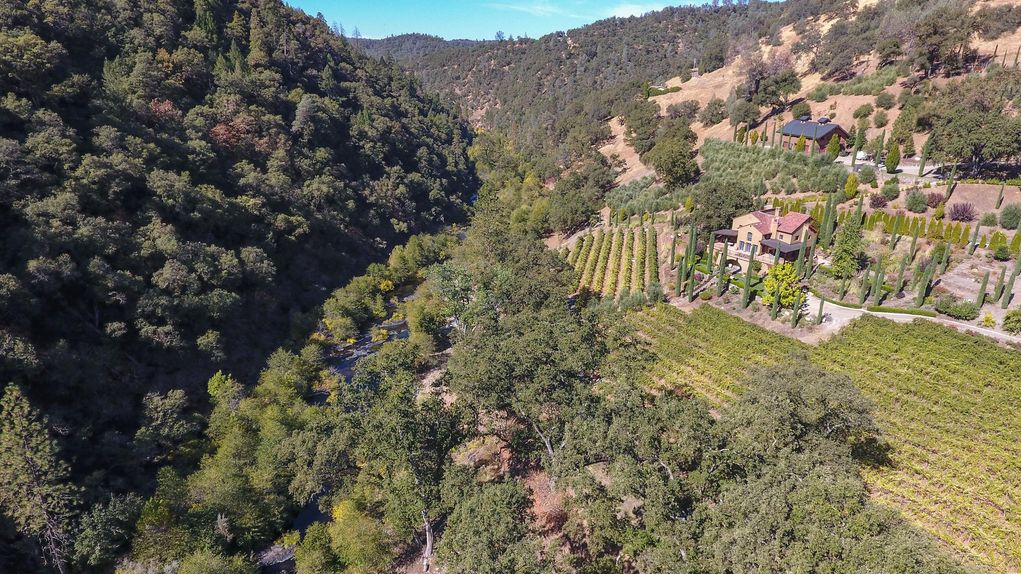 Diamond Springs Villa