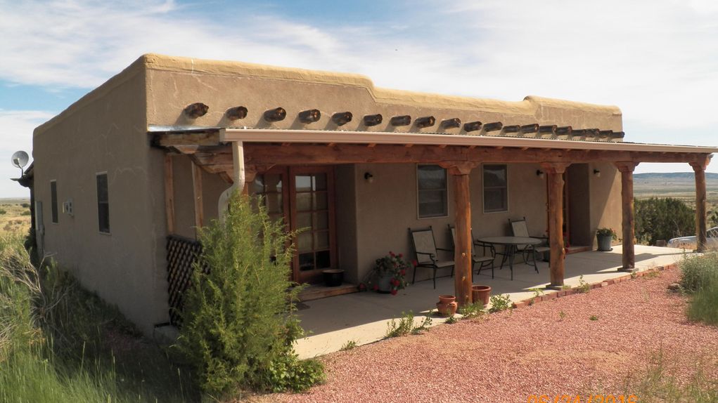 Straw Bale House/Studio with a well in Southern Colorado