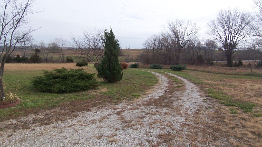 10 acres in Linn County, Kansas