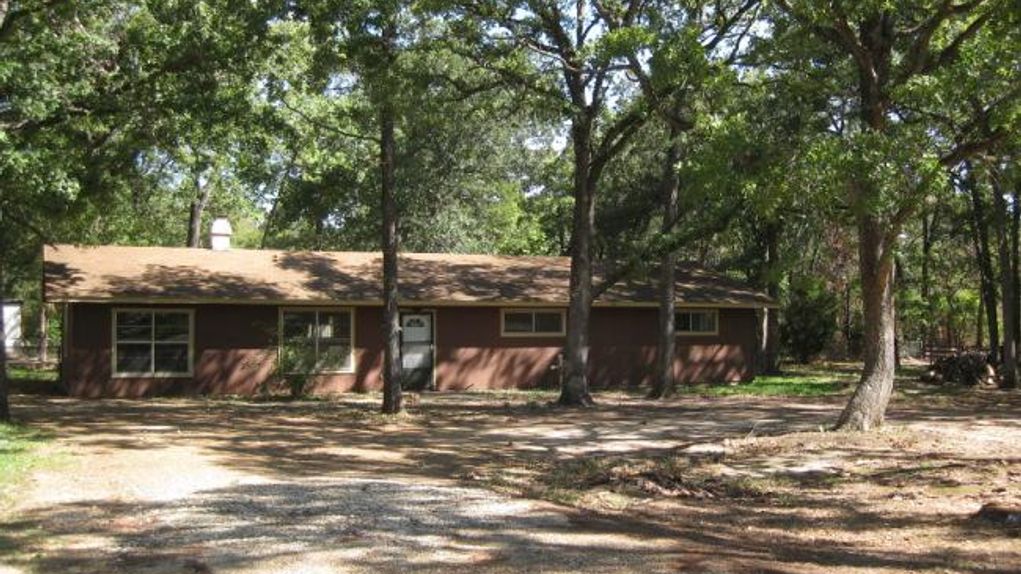 Home in Malakoff, TX