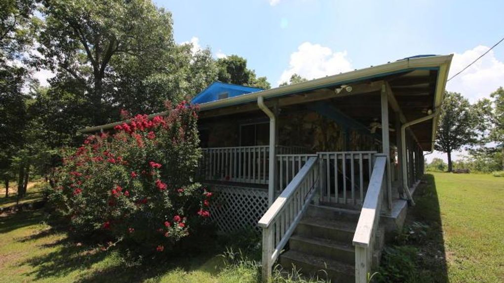 Home in Mammoth Spring For Sale