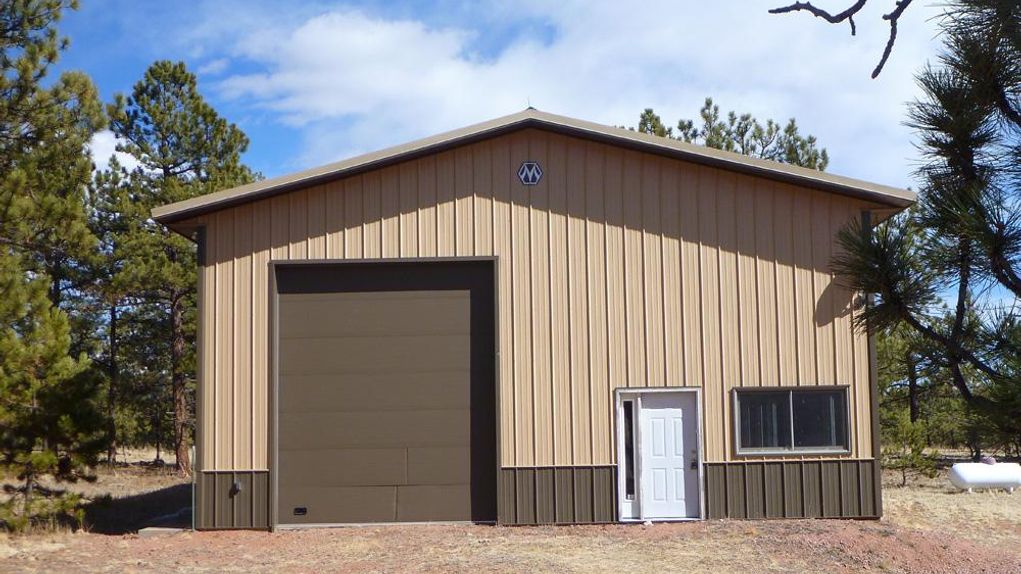 Large Shop with Living Quarters