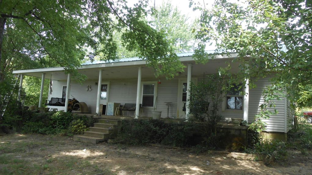 1433 McCracken Co. Rd., Boaz, KY 42027