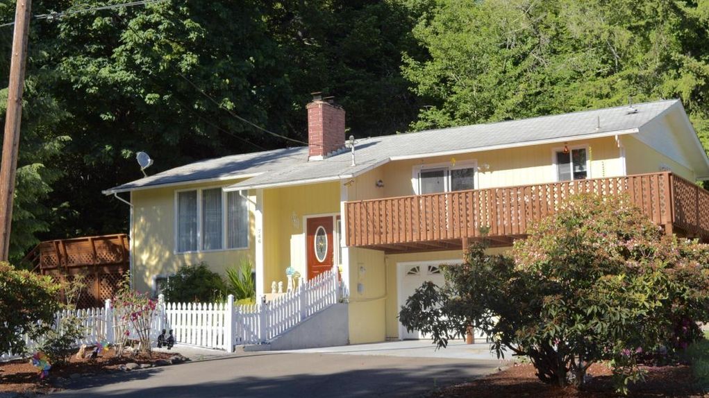 4.6 acres in Lincoln County, Oregon